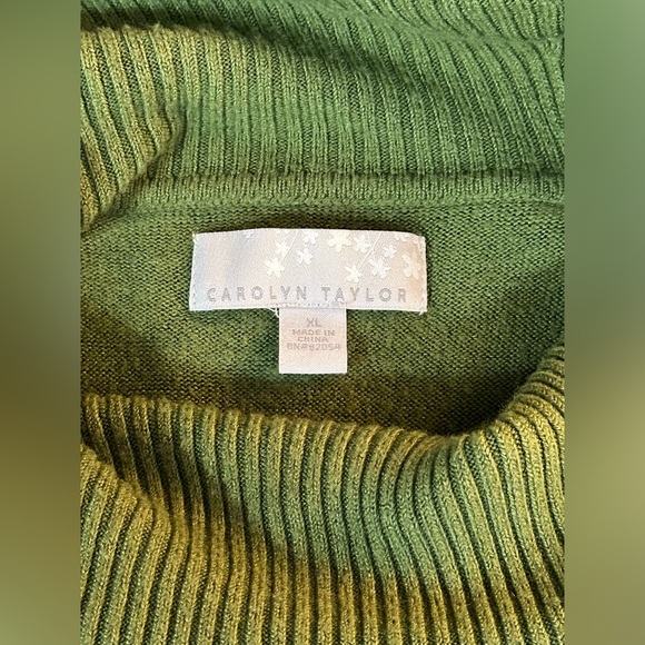 CAROLYN TAYLOR Cowlneck, Button Sleeve, Long Length Sweater, Green - Picture 7 of 11